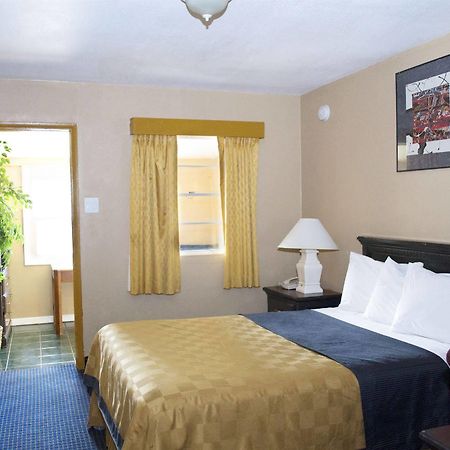 Travelodge By Wyndham Northern Arizona University Downtown FlagstaffFlagstaff  Kültér fotó